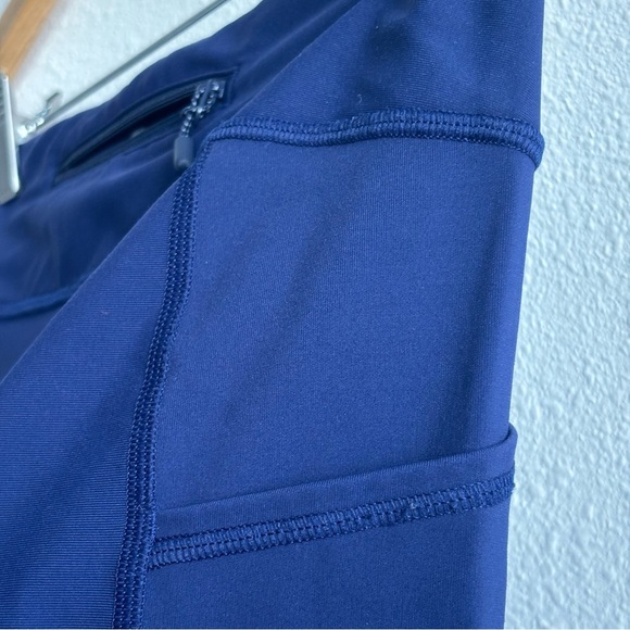 Lululemon Athletica Tight Stuff High Rise 24" Navy Scallop Hem Dot Fade Leggings - Picture 11 of 12